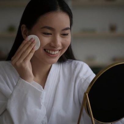 Especialista alerta: muitos produtos de cuidados faciais não entregam eficácia