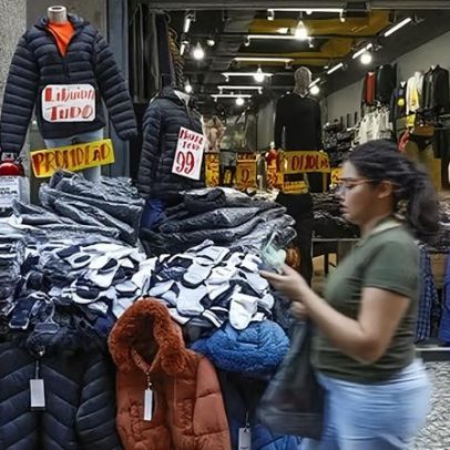 Confiança do consumidor fica estável em junho, aponta FGV