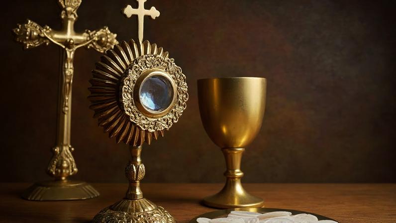 Entenda o significado de Corpus Christi, por que a data muda todos os anos e como a celebração se tornou tradição no Brasil
