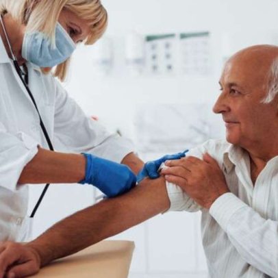 Anemia aumenta risco de demência em idosos, aponta estudo