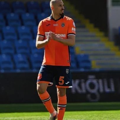 Atlético fecha com Léo Duarte para substituir Alonso