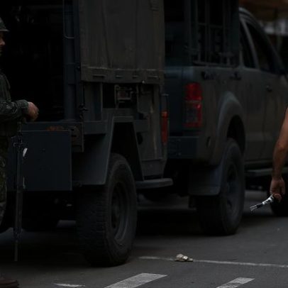 Polícia cumpre 56 mandados de prisão na Maré, Rio de Janeiro