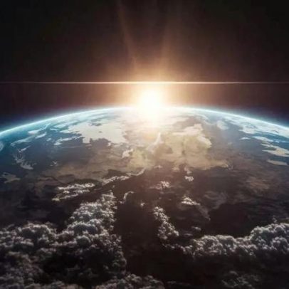Polo magnético da Terra se desloca e força recalcular rotas de satélites