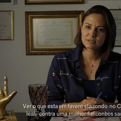 Michelle Bolsonaro afirma punhalada e humilhação por Flávio Bolsonaro, em vídeo