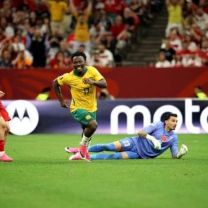 Nascido em campo de refugiados, atleta australiano faz história na Copa