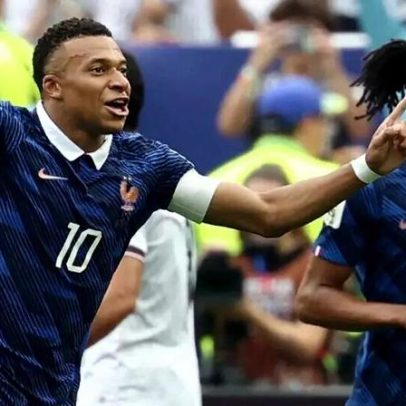 França vence o Iraque e avança com atuação de Mbappé