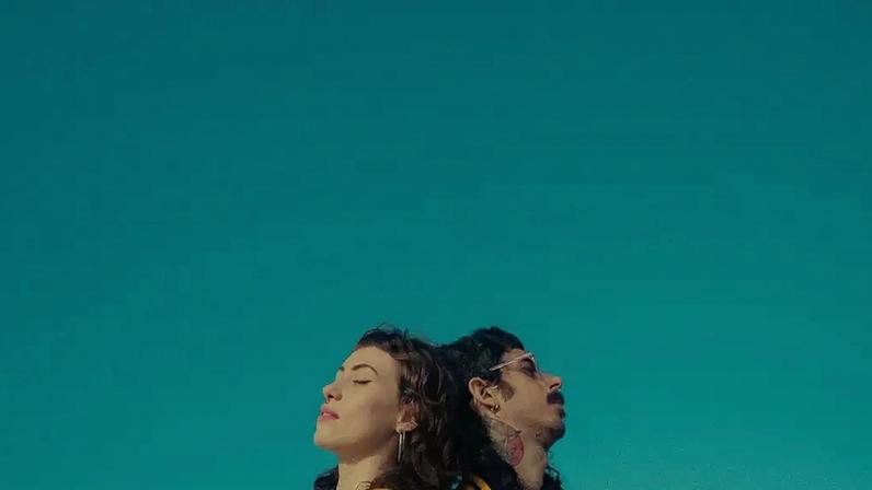 triste, formado por Rafael Brasil e Brenda Mayer, lança os singles “falta” e “no doubts”