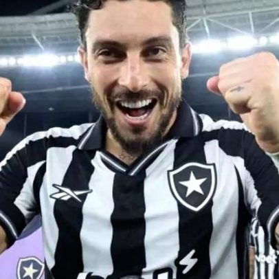 Botafogo propõe renovação com redução salarial a Alex Telles