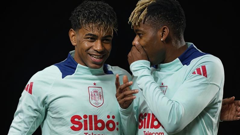 Luis De La Fuente também atualizou as recuperações de Nico Williams e Víctor Muñoz –