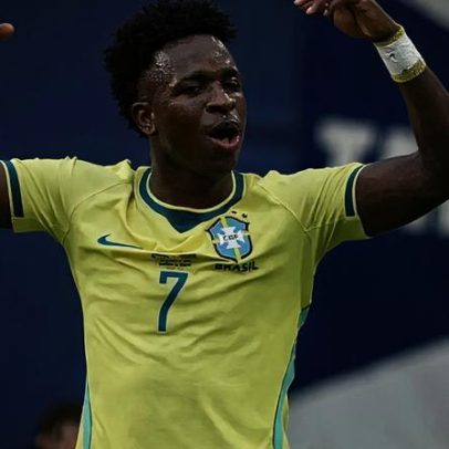 Brasil vence Escócia com brilho de Vinícius Jr. e lidera grupo