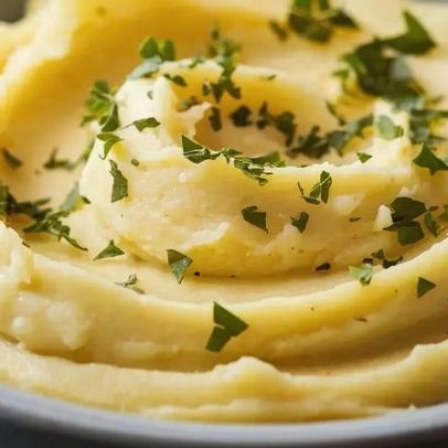 Purê proteico com ingrediente alternativo à batata