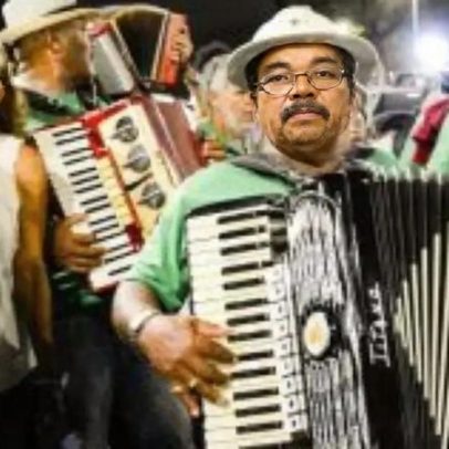 Caminhada do Forró começa arrasta-pé no Bairro do Recife