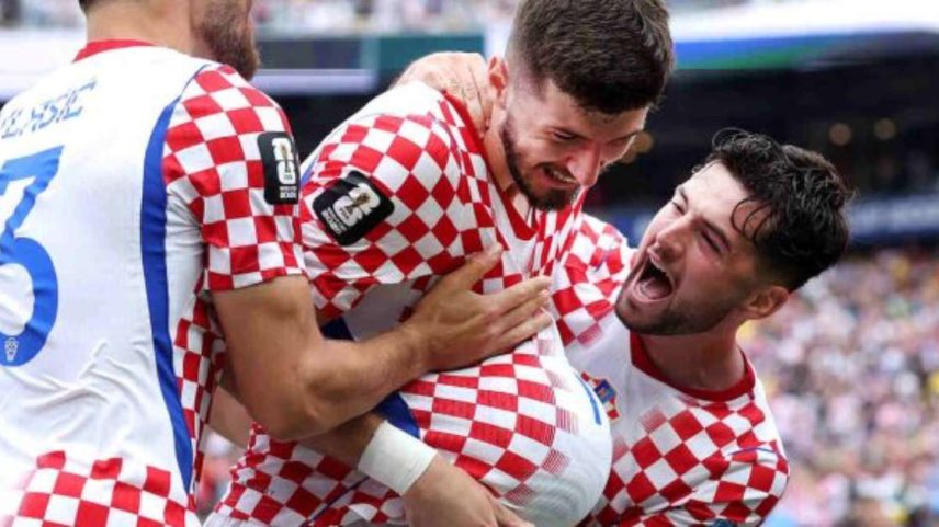 Croácia vence Gana, mas ambas se classificam para o mata-mata da Copa do Mundo