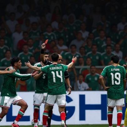 Árbitro brasileiro ganha destaque na imprensa internacional