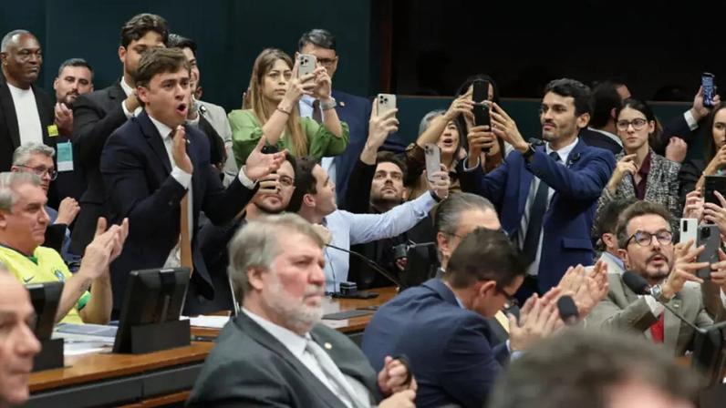 Brasília – DF – 10/06/2026 – Reunião da Comissão de Constituição e Justiça da Câmara que aprovou a proposta de emenda à Constituição (PEC 32/2025) que estabelece a maioridade civil e penal aos dezesseis anos de idade.