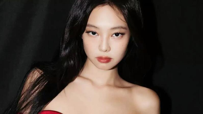 (Foto: Instagram @jennierubyjane)