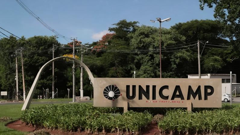 Estudantes em greve ocupam prédio administrativo da Unicamp