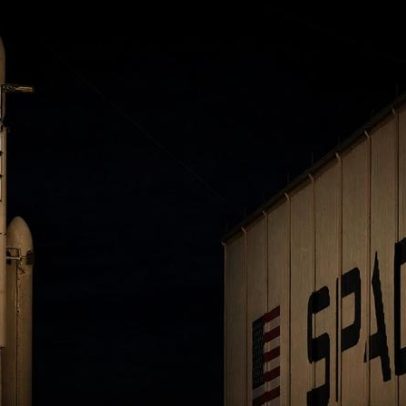 Ações da SpaceX oscilam após primeira queda desde o IPO