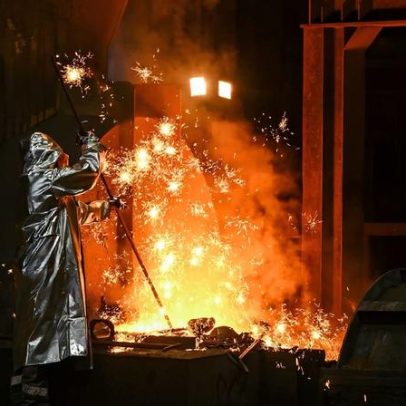 Produção industrial alemã sobe pela primeira vez desde o início da guerra