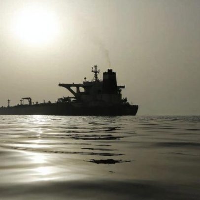 Terminal de petróleo de Omã atrasa carregamentos após explosão, dizem traders