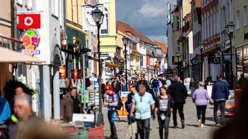 Inflação da zona do euro ultrapassa 3% pela primeira vez desde 2023
