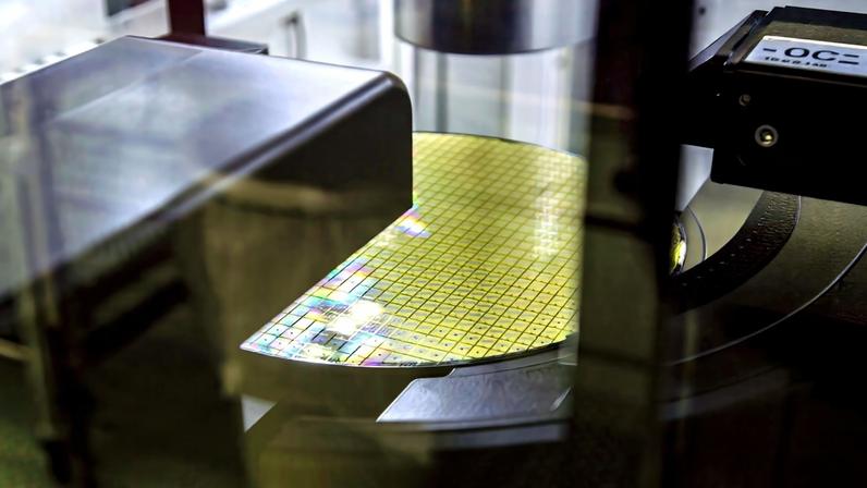 STMicro eleva estimativa de receita de data center para US$ 1 bilhão
