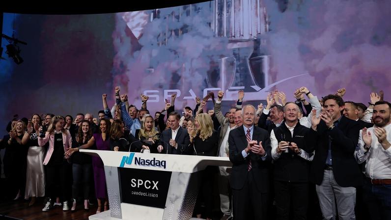 Abertura da SpaceX a US$150 faz Musk ser o primeiro trilionário do mundo