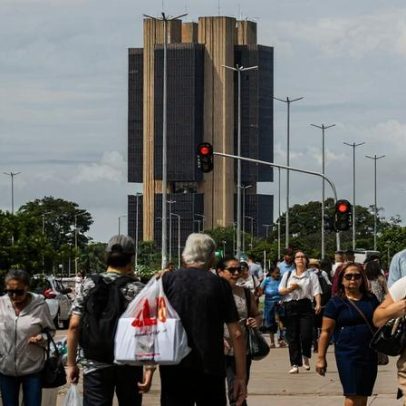 Caminhos de juros divergentes forçam reestruturação de apostas em mercados emergentes