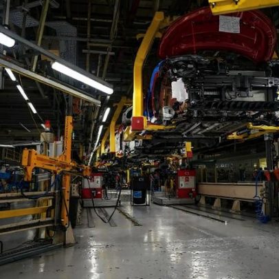 Economia do Reino Unido recua pelo segundo mês consecutivo, aponta PMI flash