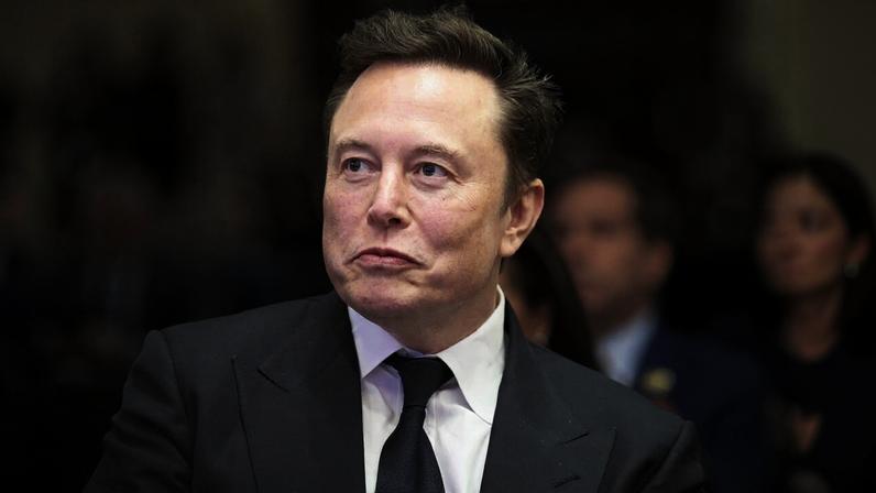 Elon Musk participa de evento privado da ASML para discutir Terafab