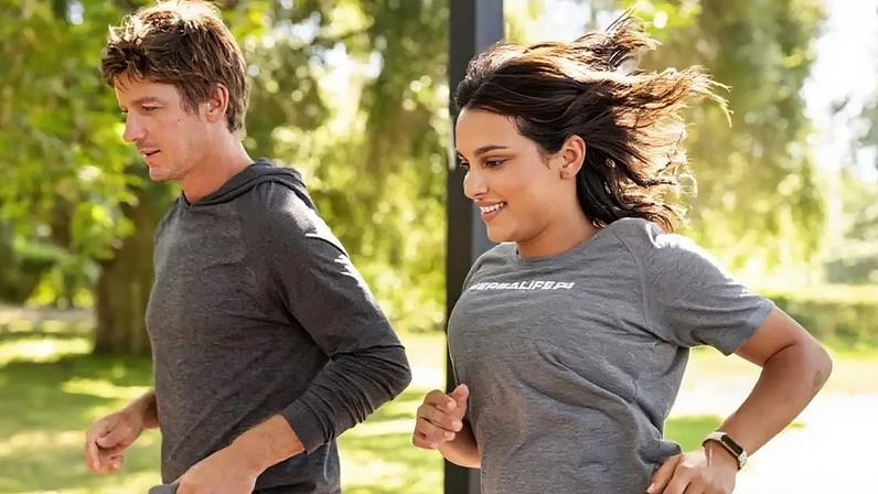 A corrida pode melhorar o condicionamento físico, favorecer o bem-estar emocional e contribuir para a saúde cardiovascular