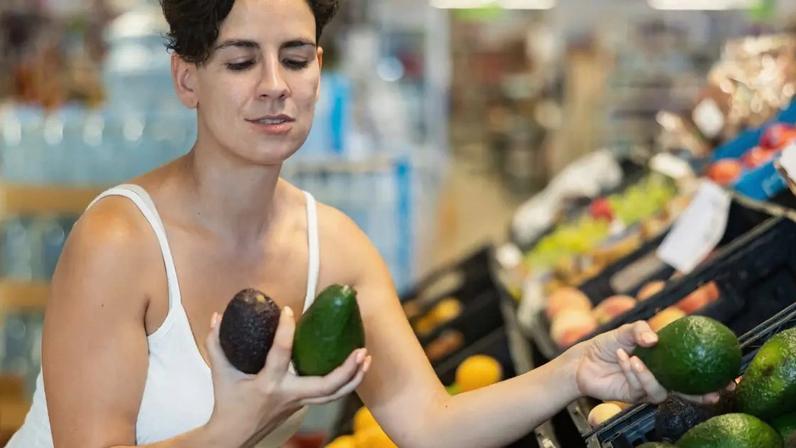 Como escolher o abacate no ponto certo com 6 dicas para não errar