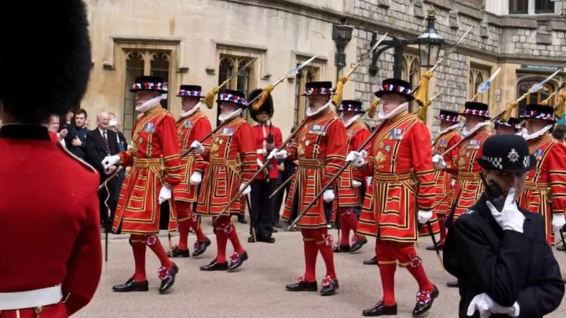 Um novo casamento na família real britânica volta a chamar a atenção para a vida pessoal de seus integrantes e para o modo como lidam com relacionamentos, fé e trabalho fora da monarquia – depositphotos.com / waleber