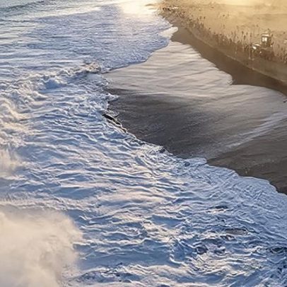 Marés altas na costa da Califórnia geram avisos após duas mortes