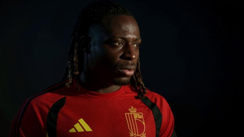 L'Équipe pede desculpas a Jérémy Doku por comentários de apresentador