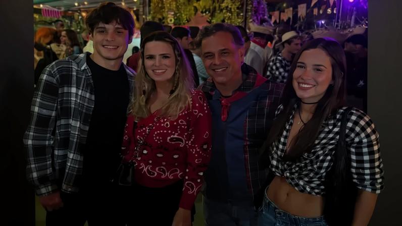 Confira a aparição pública do ator