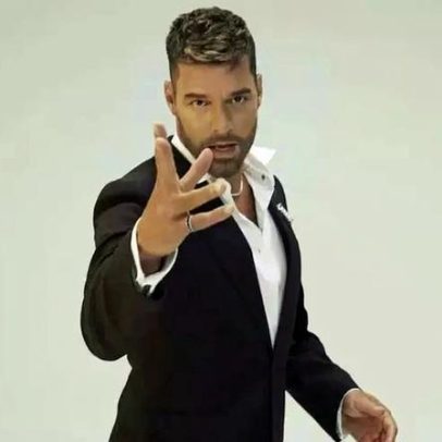 Ricky Martin enfrenta processo contínuo nos EUA por música para a Copa