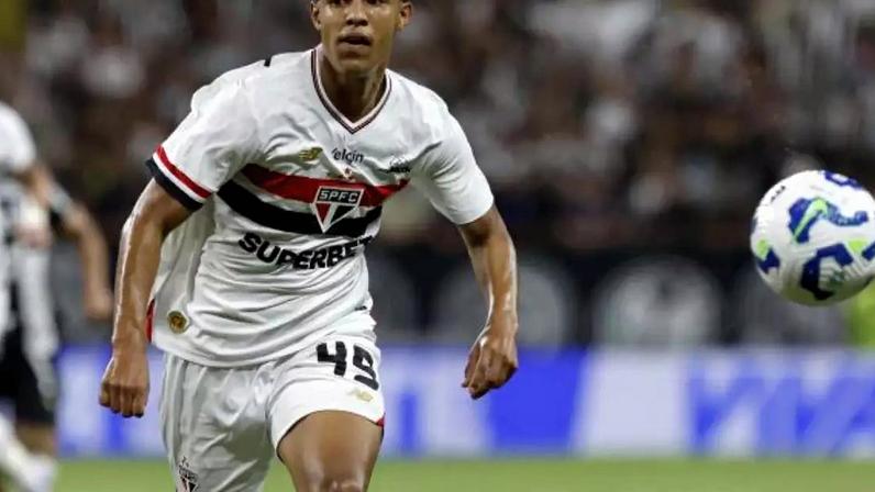 Ryan Francisco deve voltar ao elenco profissional do São Paulo no segundo semestre –