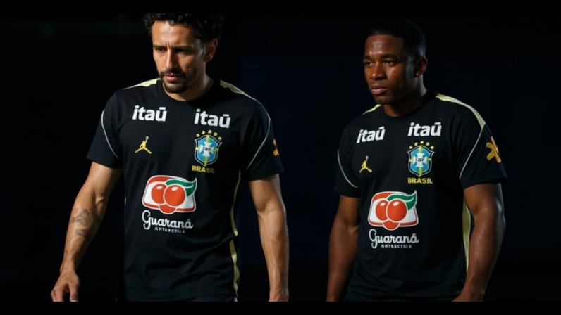 Jogadores do Brasil atendem a torcida após bronca de Marquinhos –