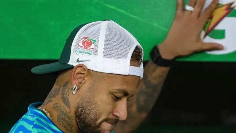 Neymar não tem previsão de retornar aos treinos da seleção brasileira
