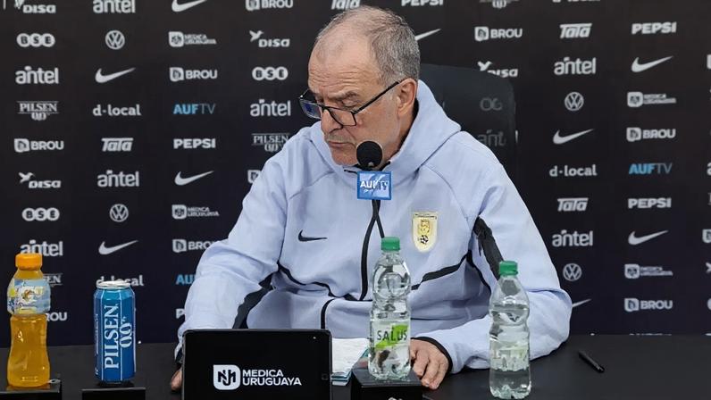 Bielsa não mostrou muita paciência para responder as perguntas em Cancun –