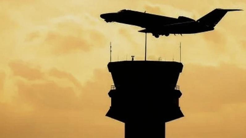 Torre de controle do aeroporto de Congonhas, em São Paulo