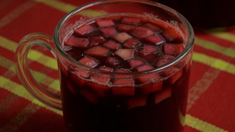 Como preparar quentão ou vinho quente: aprenda os dois