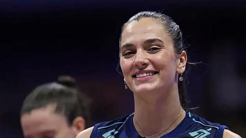 Julia Kudiess testa protagonismo na abertura da VNL em casa