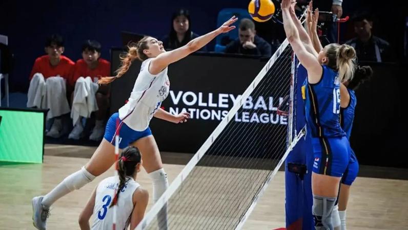Itália derrotou sérvias por 3 sets a 2 nesta quinta-feira