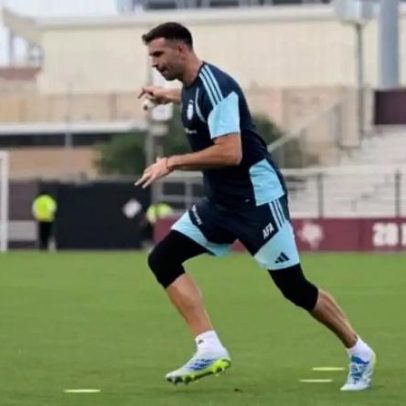 Dibu Martínez volta a treinar com luvas, elevando expectativas na Argentina
