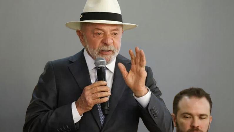 Lula durante lançamento do programa Desenrola; equipe econômica anunciou nova fase voltada para quem paga as contas em dia
