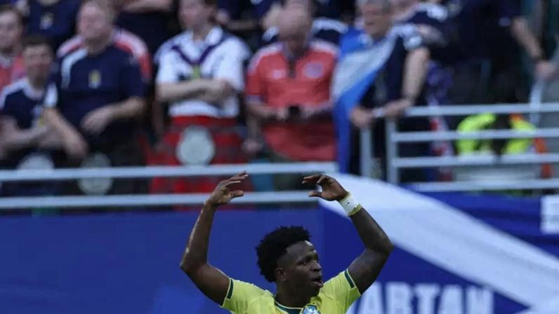 Vinícius Júnior disputa artilharia da Copa do Messi, Mbappé e Haaland.