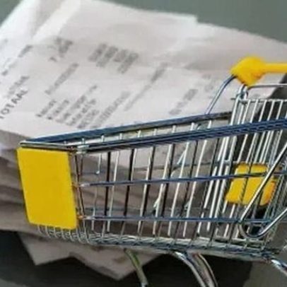 Vendas no varejo caem 1,5% em abril, acima do esperado