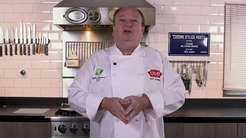 O chef Érick Jacquin, do 'MasterChef Brasil', ensinou em seu canal do YouTube uma receita de molho de tomate caseiro incrível.